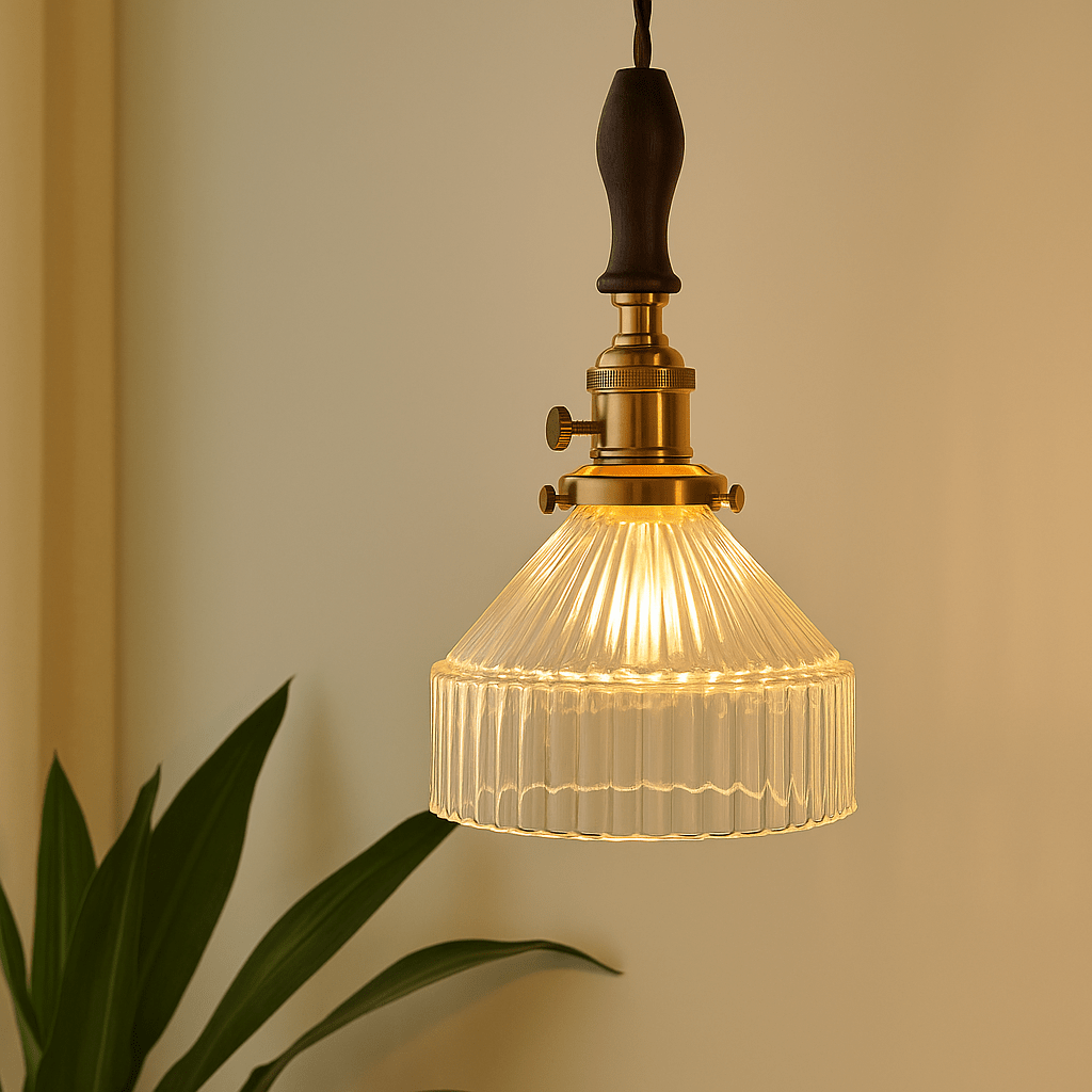 Hanglamp - Gestreepte Glazen Kap & Warme Sfeergloed