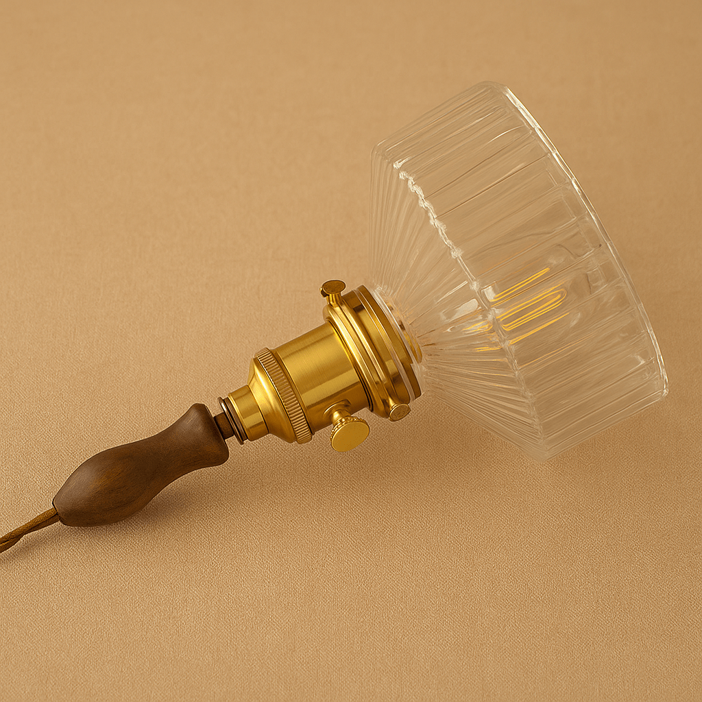Hanglamp - Gestreepte Glazen Kap & Warme Sfeergloed